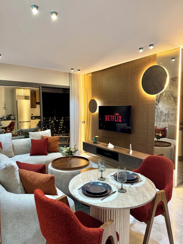 Deluxe Penthouse | Living area