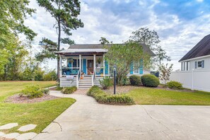 Exterior - Fish, Swim & Grill: Lakefront Carolina Home! (Lake Waccamaw)