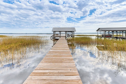 Fish, Swim & Grill: Lakefront Carolina Home!