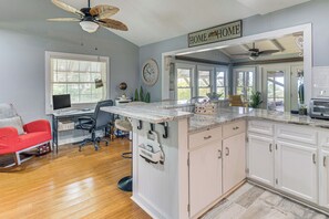 Interior - Fish, Swim & Grill: Lakefront Carolina Home! (Lake Waccamaw)