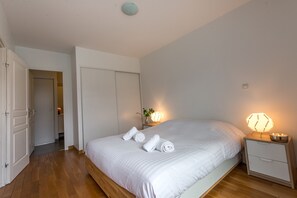 3 bedrooms, iron/ironing board, free WiFi, bed sheets