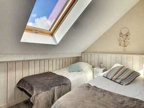 2 soverom, strykejern/-brett, wi-fi (inkludert) og sengetøy