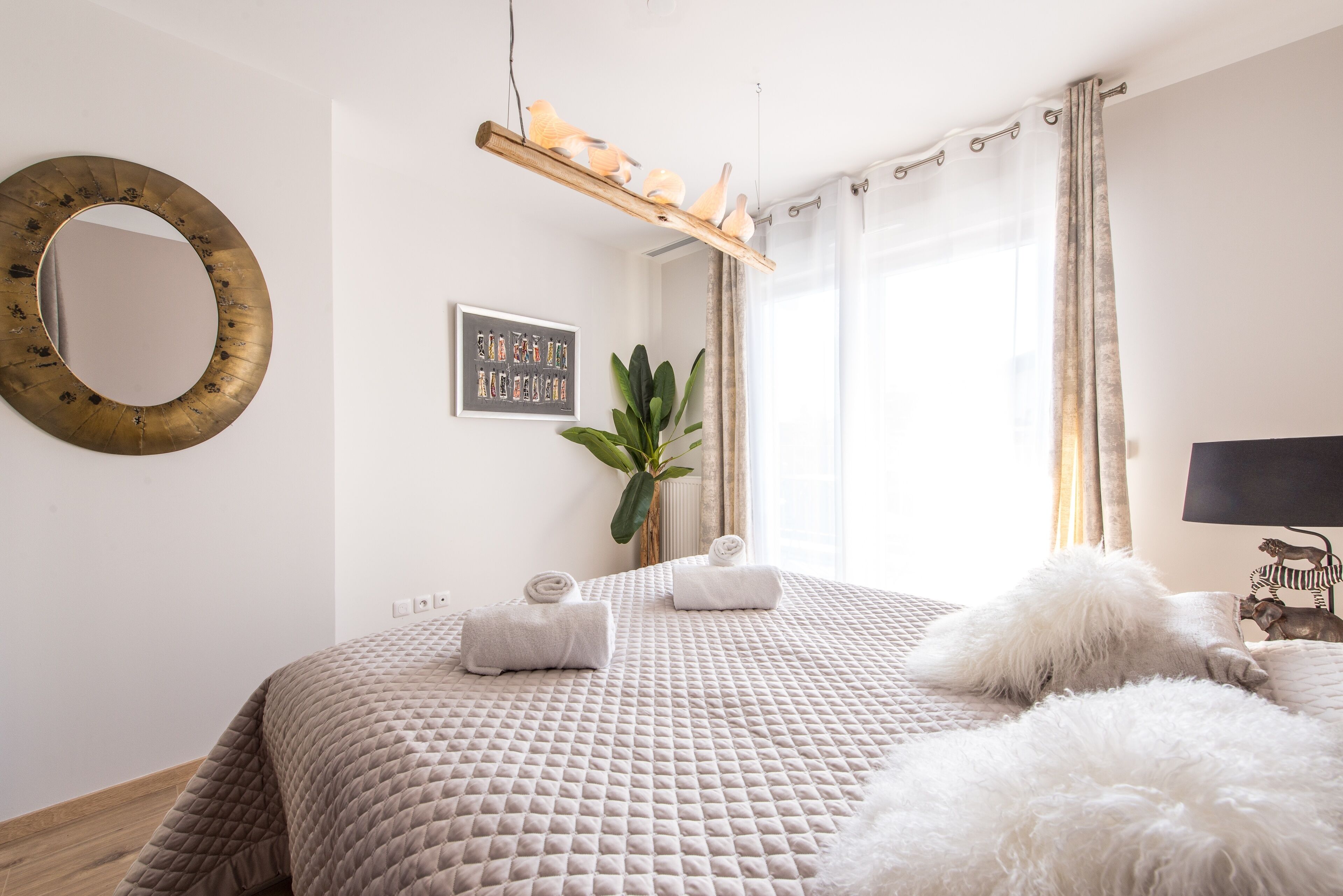 4 chambres, fer et planche à repasser, Wi-Fi gratuit, draps fournis