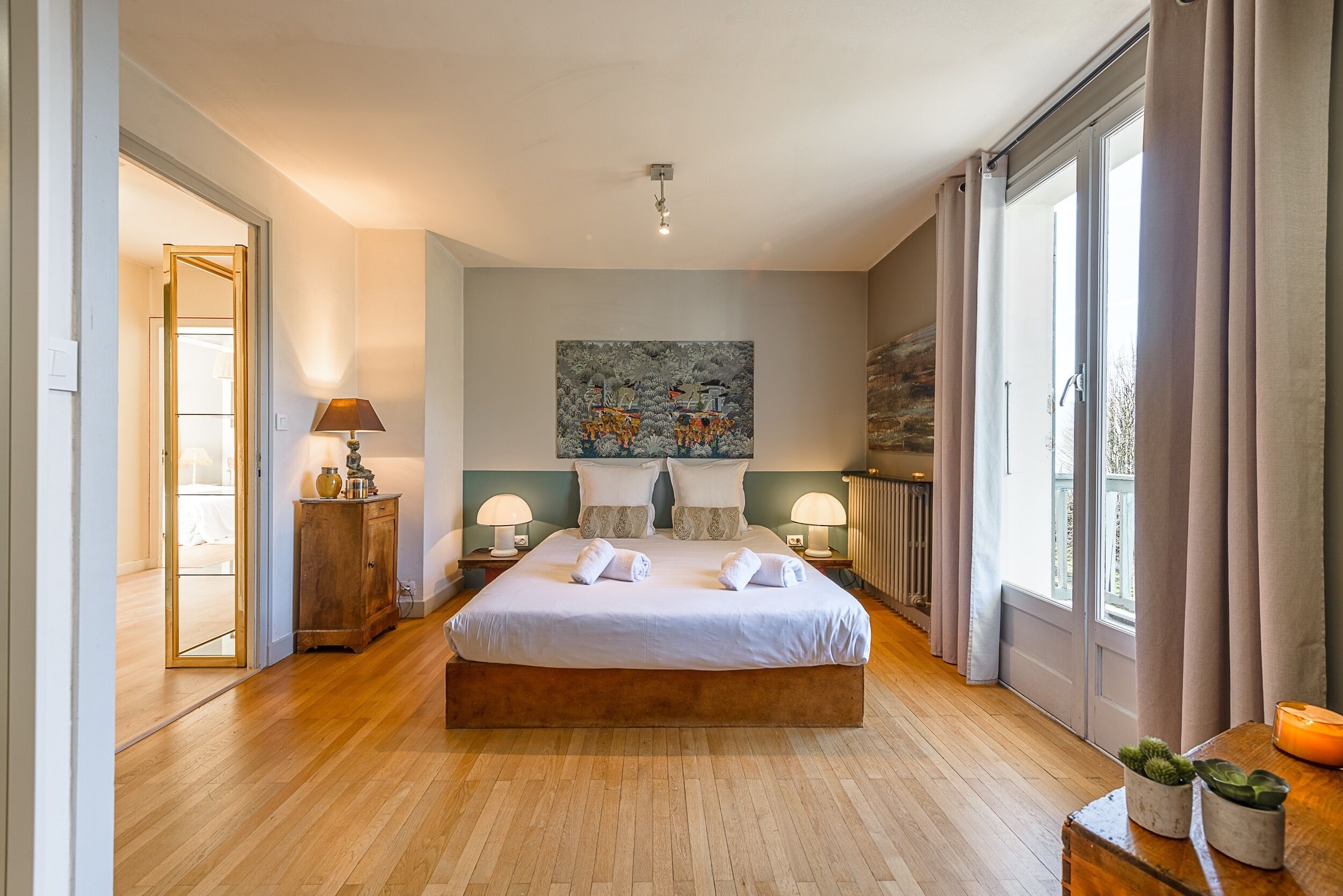 4 chambres, fer et planche à repasser, Wi-Fi gratuit, draps fournis