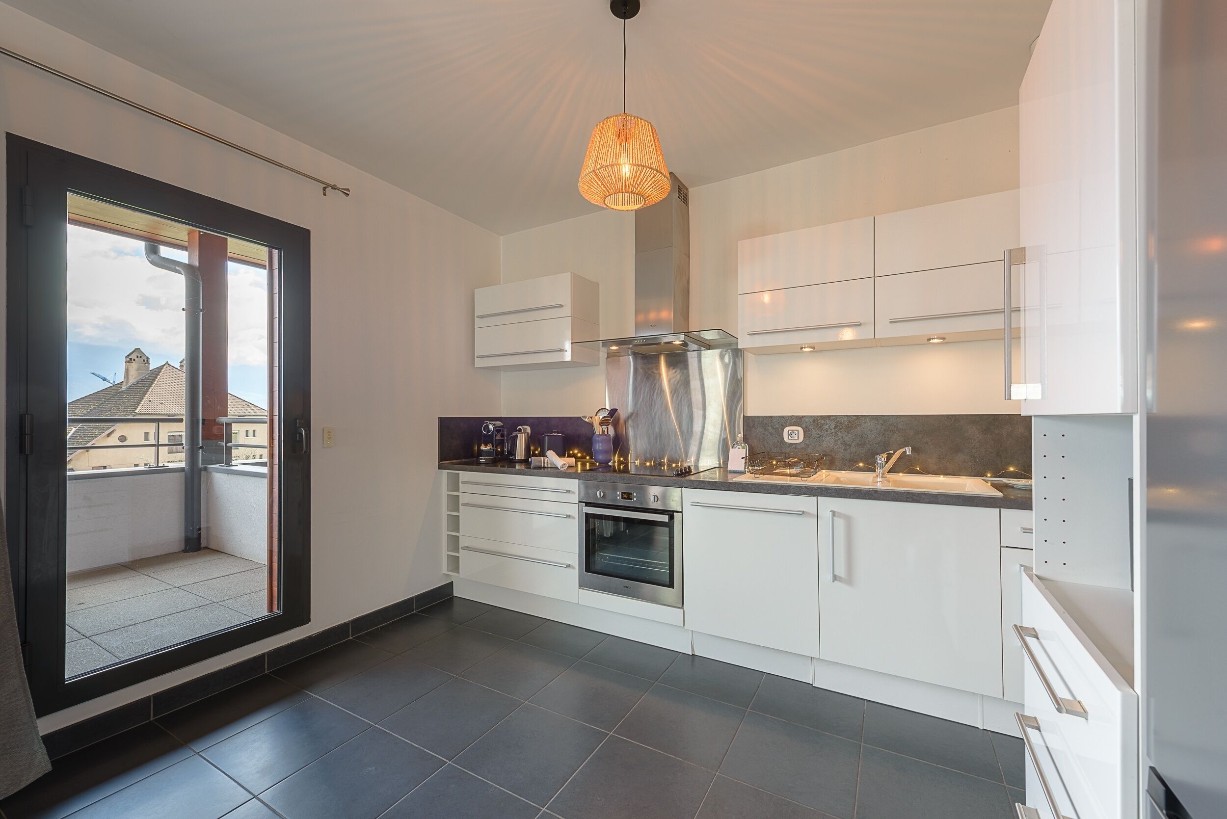 Réfrigérateur, micro-ondes, four, lave-vaisselle