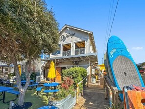 Outdoor dining - The Dream Shack by Stay on 30a (Santa Rosa Beach)