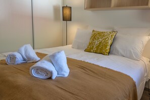 2 makuuhuonetta, silitysrauta/-lauta, ilmainen Wi-Fi, vuodevaatteet