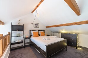 2 dormitorios, tabla de planchar con plancha, wifi gratis y ropa de cama