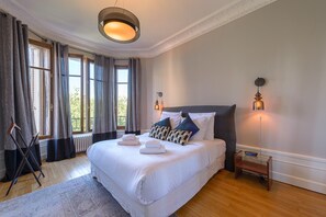 3 bedrooms, iron/ironing board, free WiFi, bed sheets