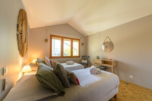 مكواة/لوح كي وواي فاي مجانًا وملاءات أسرّة