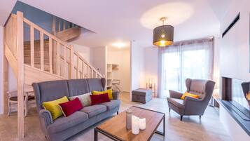 Télévision, cheminée