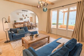 Télévision, lecteur de DVD, chaßne hi-fi