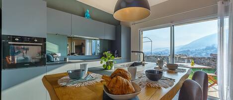 تناول الطعام