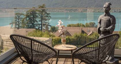 Villa Sunrise â Villa contemporaine avec piscine et vue panoramique sur le lac dâAnnecy