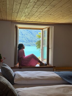 3 bedrooms, in-room safe, desk, iron/ironing board