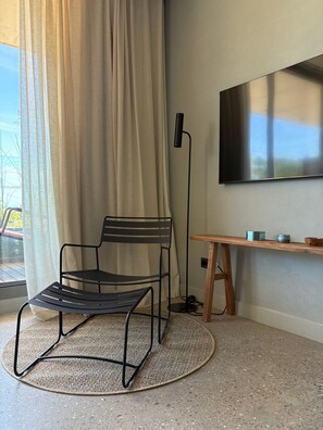 スーペリア ダブルルーム バルコニー | セーフティボックス (室内)、WiFi (無料)