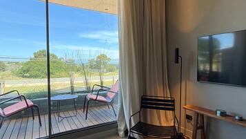 Habitación doble superior, balcón | Caja de seguridad en la habitación y wifi gratis