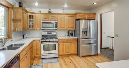 Fish, Unplug & Unwind! Countryside Plymouth Home