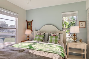 3 bedrooms, iron/ironing board, internet, bed sheets