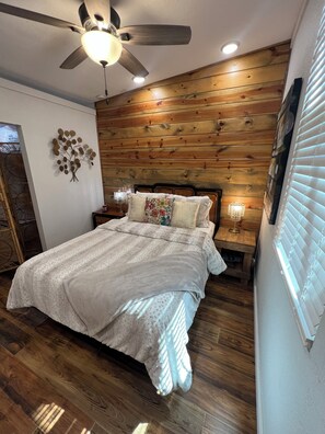 2 chambres, fer et planche à repasser, Wi-Fi, literie fournie