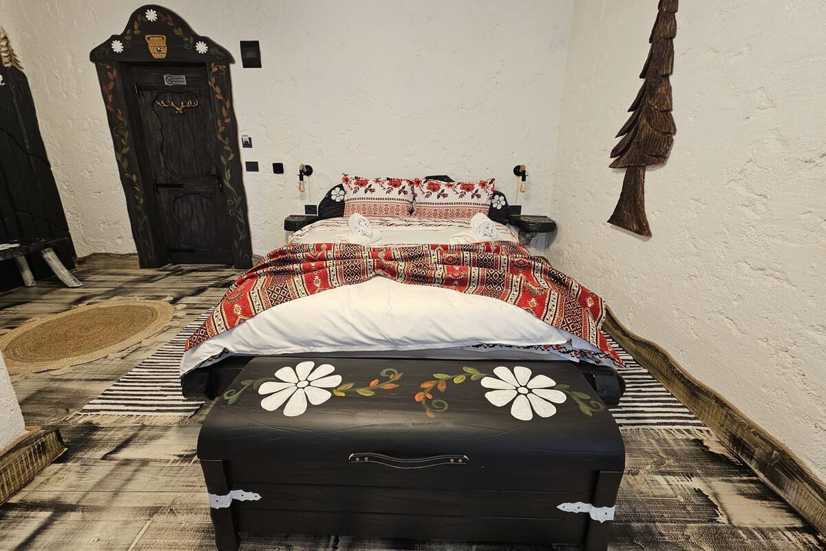 Premium-værelse - bjergudsigt | Senge med madrasser af memory foam, pengeskab på værelset