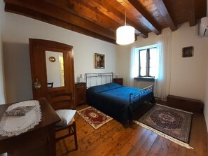 Deluxe Double Room | Blackout drapes, free WiFi, bed sheets - Borgo Floreani (Treppo Grande)