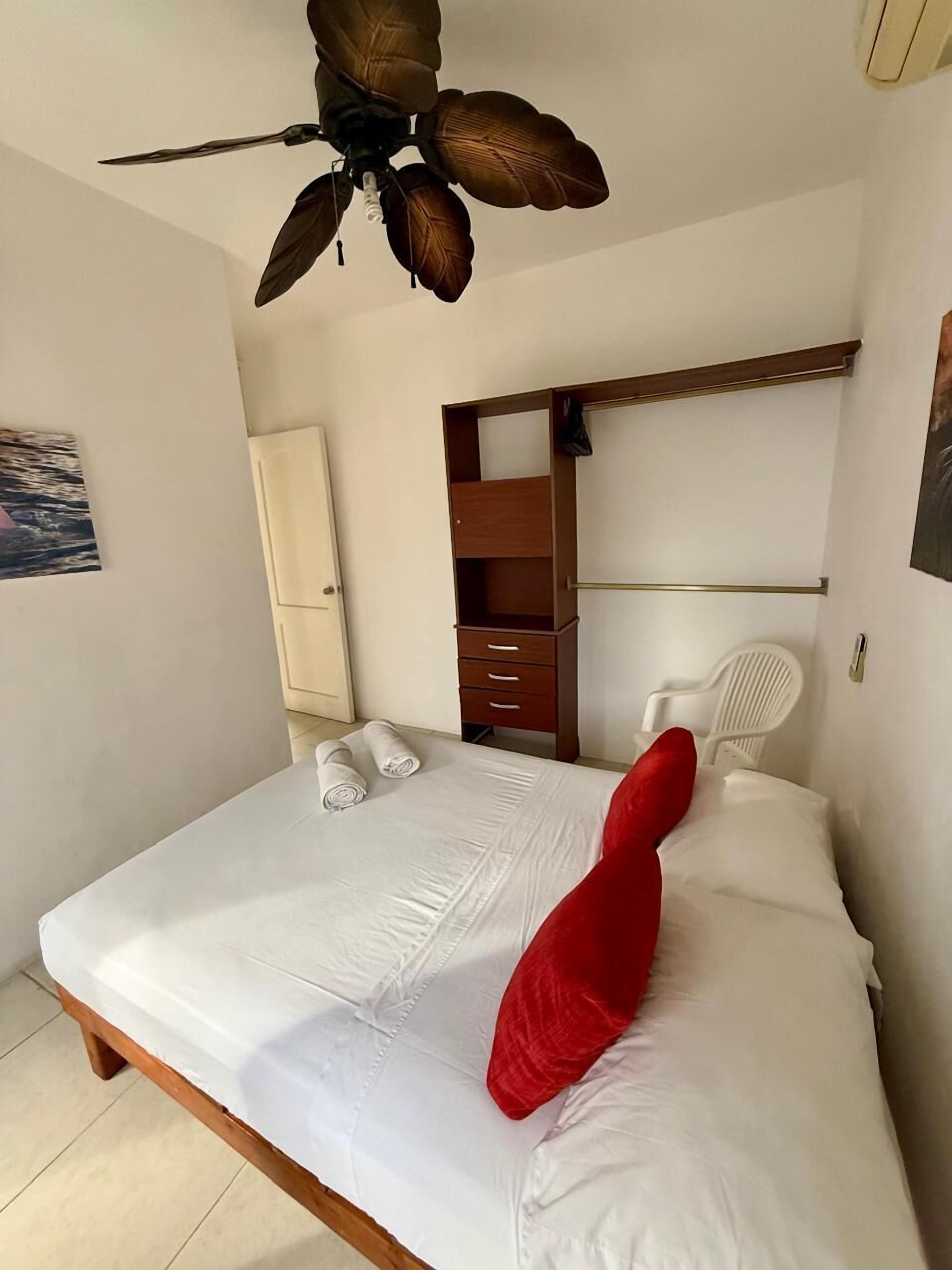 Desk, laptop workspace, free WiFi