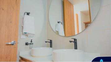 Appartement Familial, vue ville | Salle de bain