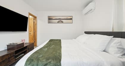 Serene 2-bedroom apartment with AC and W/D in San Jose.
