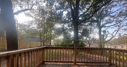 Hillcrest Luxe - 2BR with Complete Makeover & All-New Furnishings