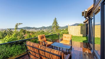 Bangalô luxo, vista para a montanha | Terraço/pátio
