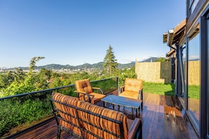 Deluxe Bungalow, Mountain View | Terrace/patio