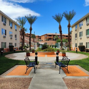 Terrace/patio -  Resort-Style Condo, a Desert Oasis (Mesquite)
