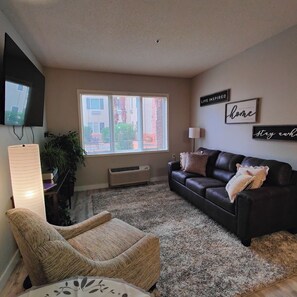 Smart TV, DVD player -  Resort-Style Condo, a Desert Oasis (Mesquite)