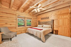 3 bedrooms, free WiFi, bed sheets - Log Cabin Luxury Near IU & Lake Monroe (Bloomington)