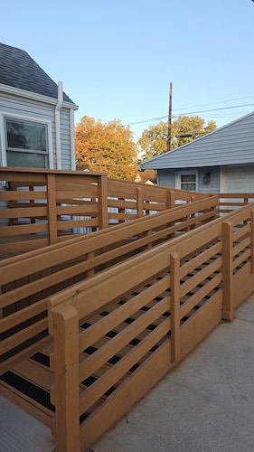 Spacious Family Retreat w/ADA Ramp & ADA bathroom