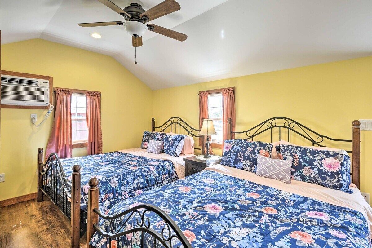 3 bedrooms, WiFi (free), bed sheets
