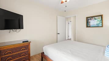 Condo, 3 Bedrooms, Ocean View | Iron/ironing board, free WiFi