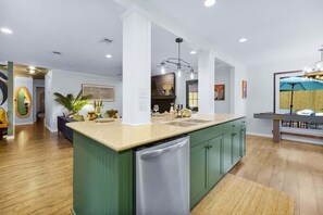 Interior - Island Getaway, Cowboy Pool, Near Downtown & Tybee (Savannah)