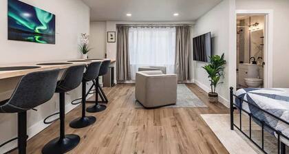 King Bed Studio-Downtown Getaway