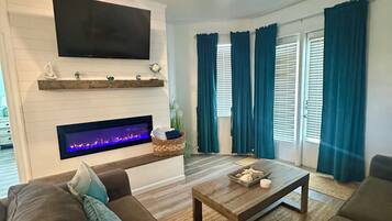 Televisor i llar de foc