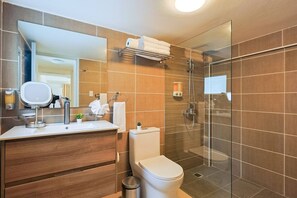 Towels - Charming 2-story Townhouse in Gazcue, with 2BR, 3 Queen beds & Serene Garden Retreat (Santo Domingo)