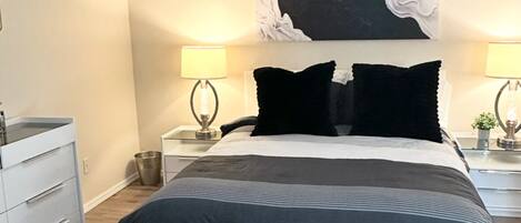 3 bedrooms, desk, iron/ironing board, free WiFi