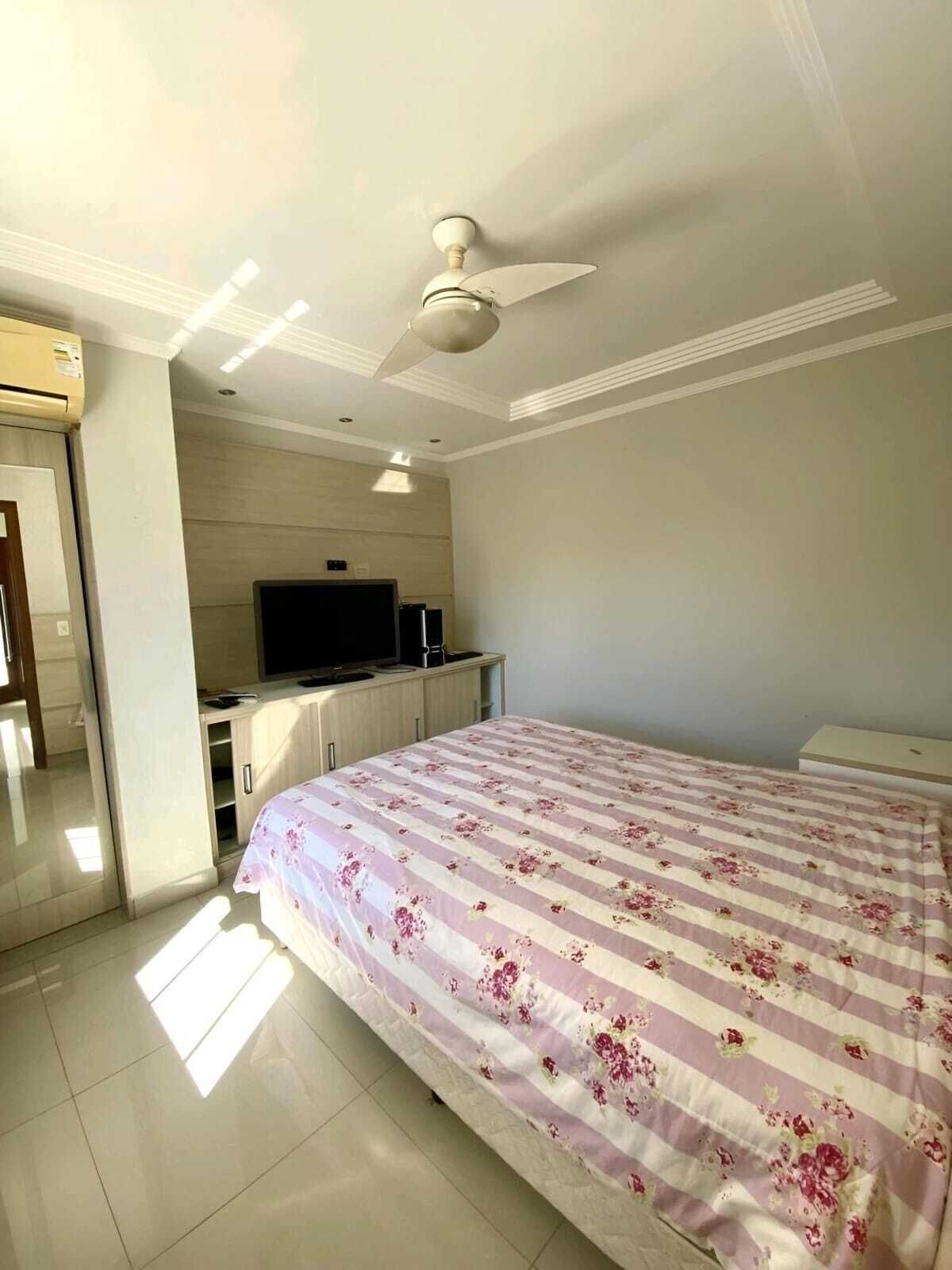 5 quartos, Wi-Fi, roupa de cama