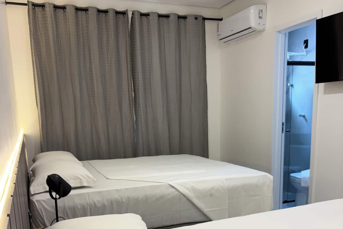 Comfort Triple Room | Television