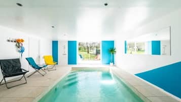 Innenpool, beheizter Pool