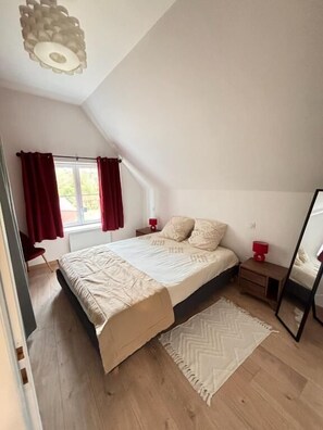 2 chambres, fer et planche Ă repasser, accĂšs au Wi-Fi (inclus)