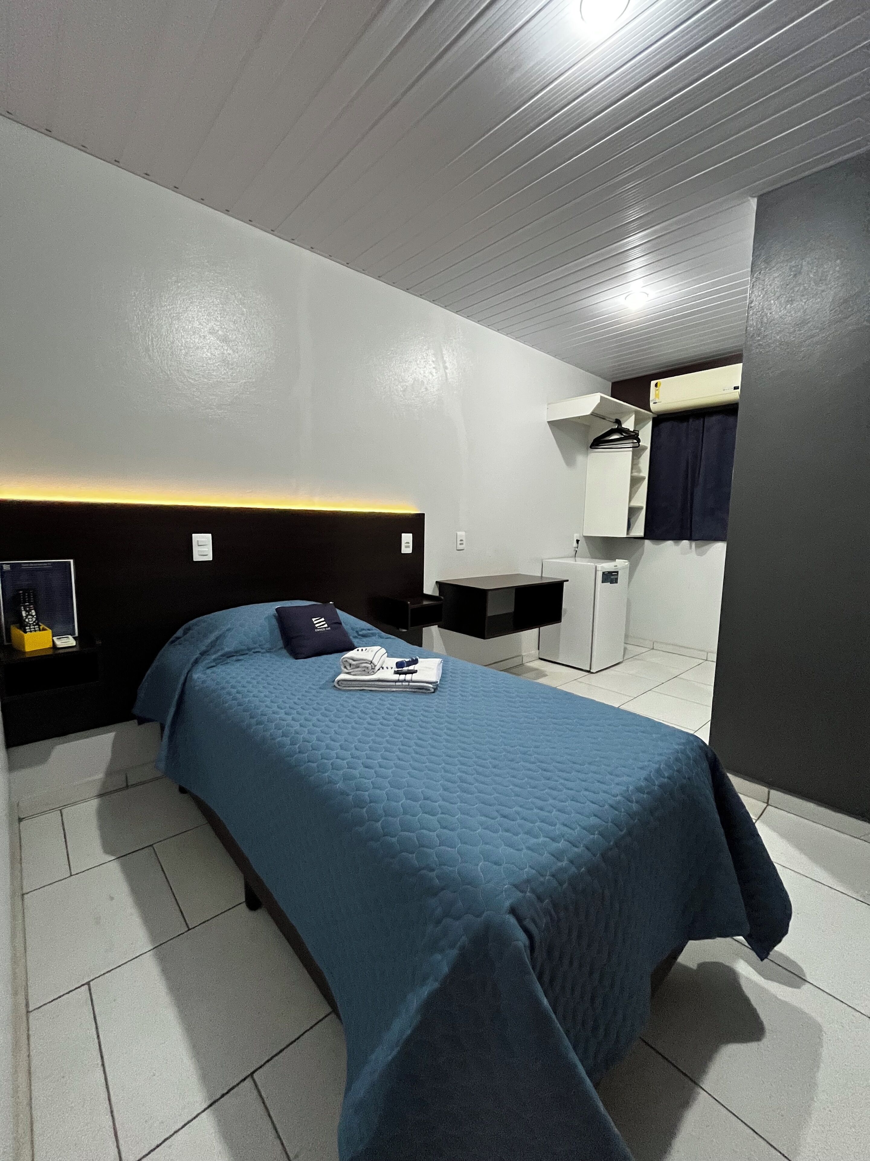 Single Room | Free WiFi, bed sheets