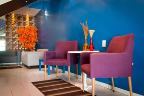 Lobby sitting area - Espaço 345 (Paulínia)