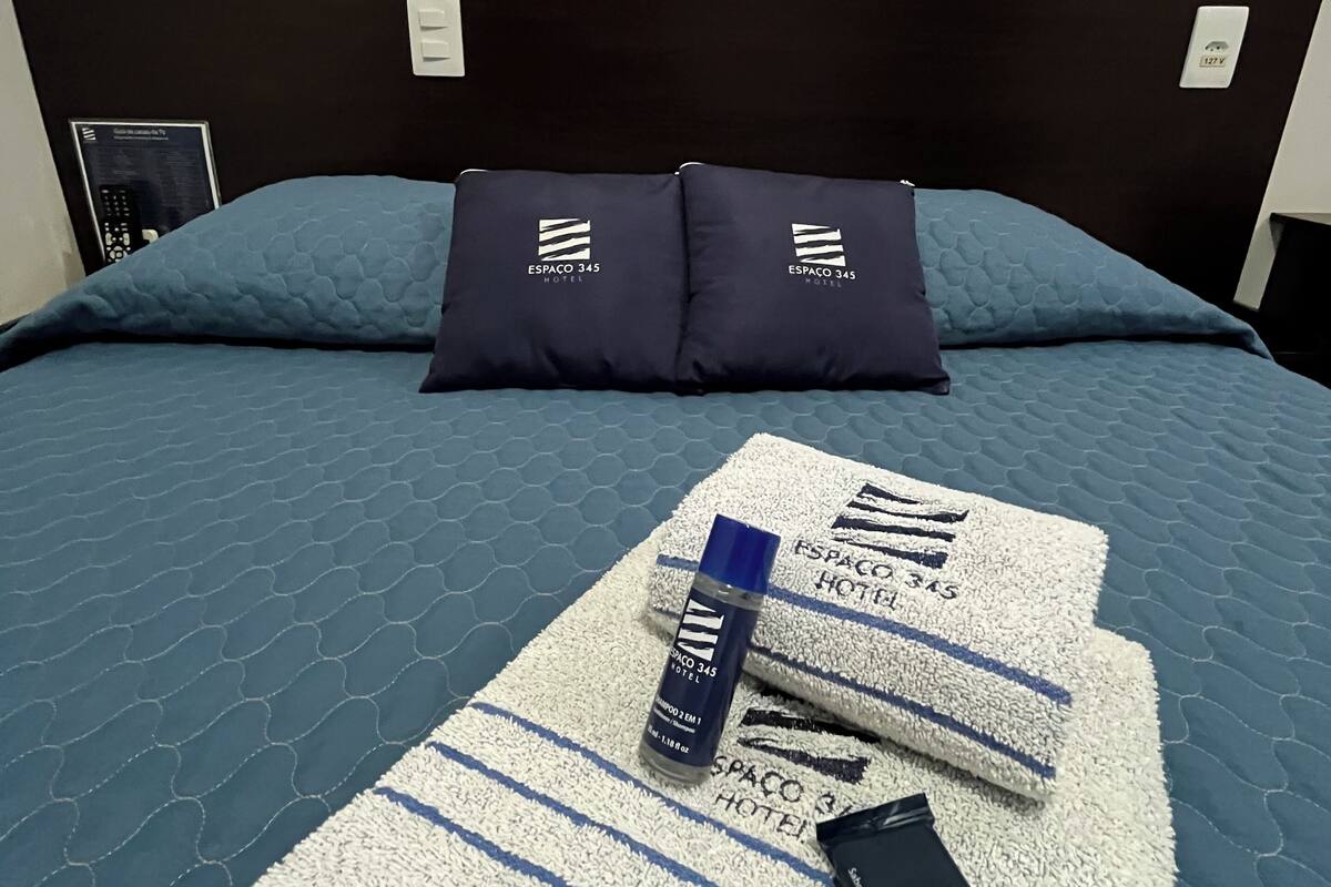 Double Room | Free WiFi, bed sheets